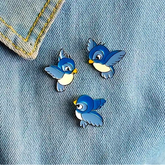 “Disney” Blue Bird Enamel Fashion Pins - Picture 2 of 3